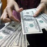 کشف ارز قاچاق در اتوبوسی در اصفهان / یک نفر دستگیر شد
